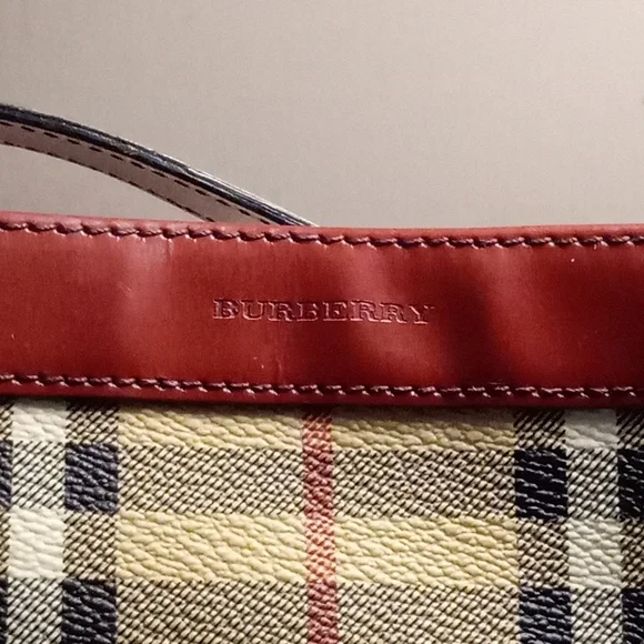 AUTHENTIC Vintage Burberry Haymarket Check Shoulder Bag With Certificate - Picture 3 of 11